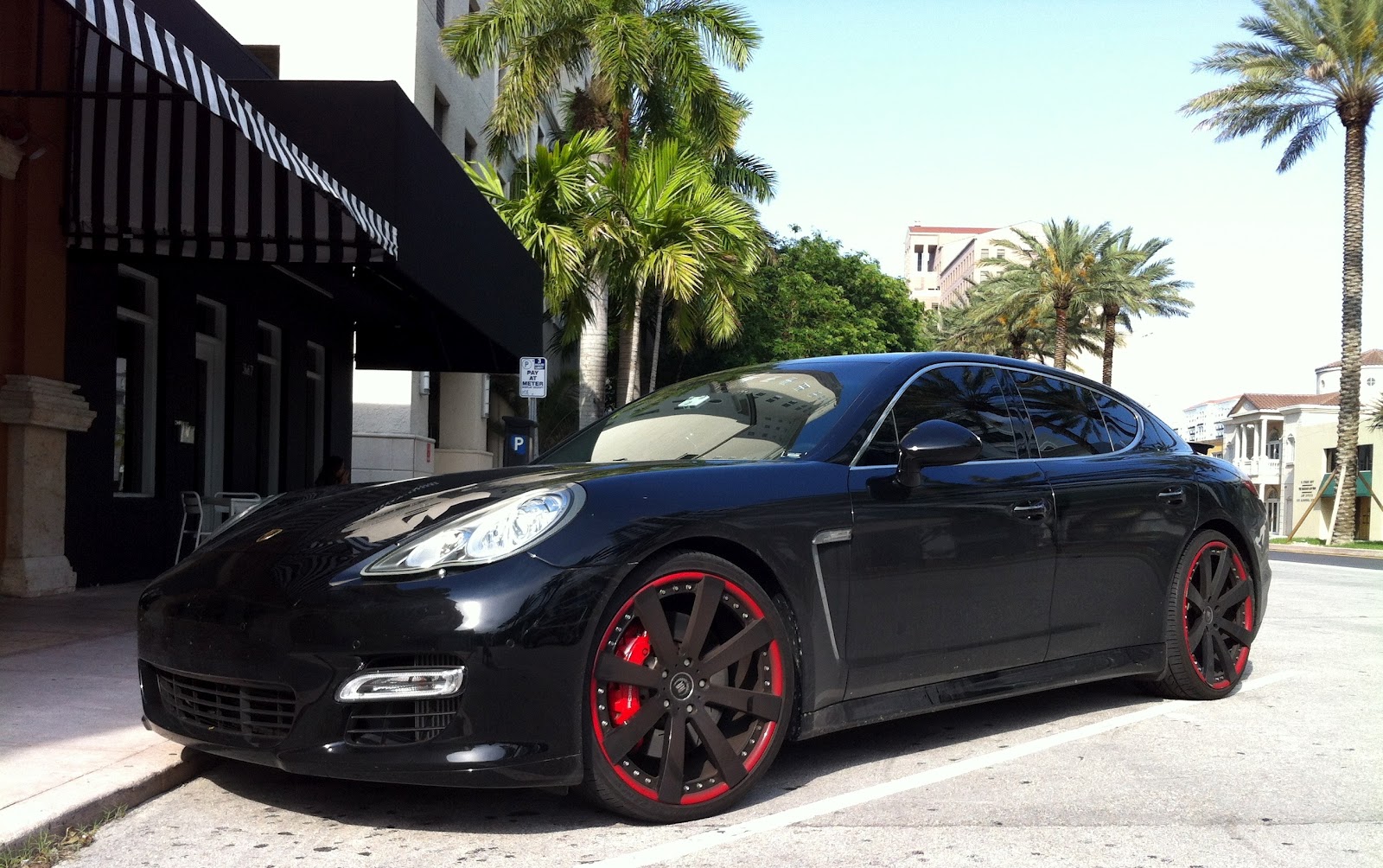 Porsche Panamera черный
